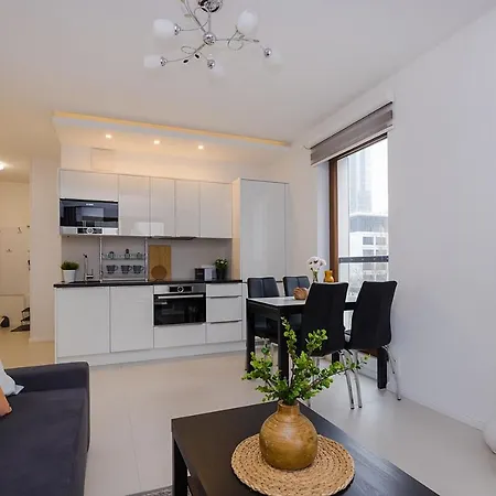 Superapart Przyokopowa 35 * Varšava